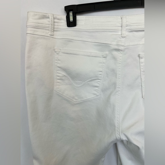 🤍 EUC Westport 1962 White Stretch Crop Jeans | Women’s Size 20 - Picture 4 of 8